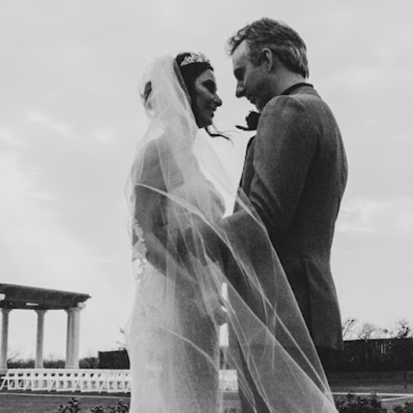 Meet your Posher, Vivian - Picture 1 of 1